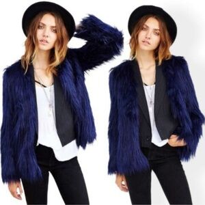 NWOT Ladakh x Urban Outfitters Margot Faux Fur Jacket in Blue